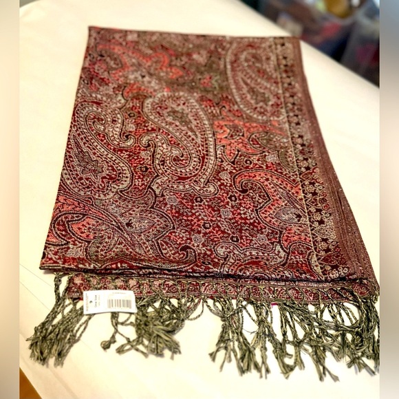 Paisley  shimmer scarf - Picture 1 of 3